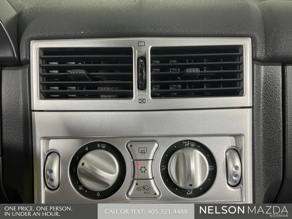 Used 2007 Chrysler Crossfire Limited RWD image 24