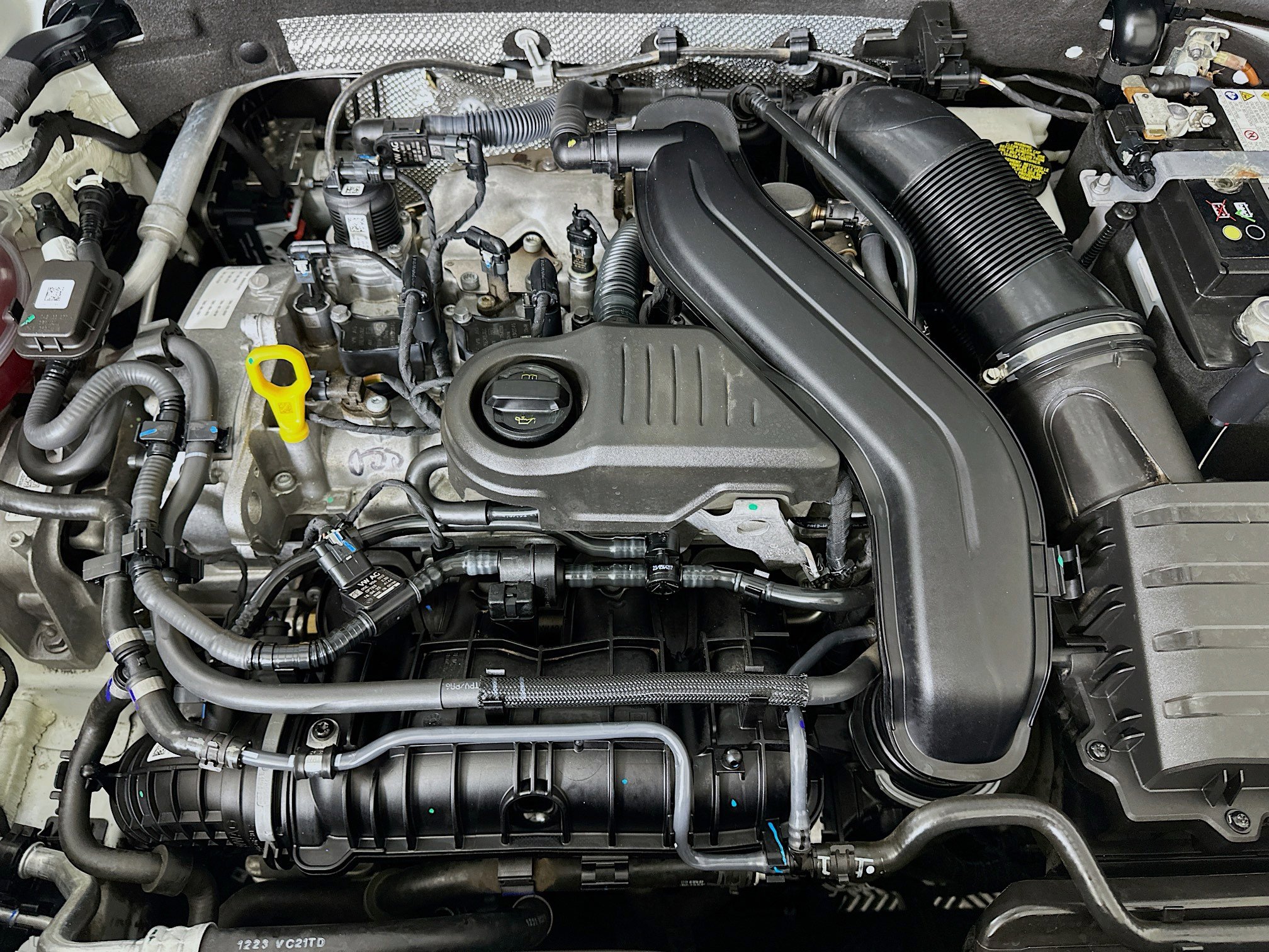 Used 2024 Volkswagen Taos SE image 32