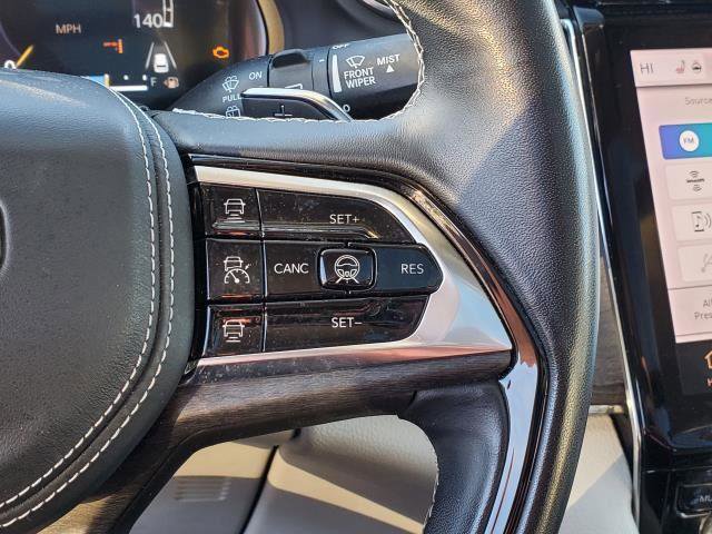 Used 2022 Jeep Grand Cherokee Overland w/ Adv Protech Group III AWD/4WD image 14