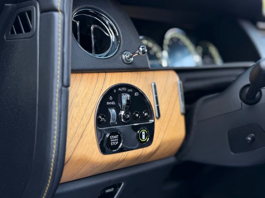 Used 2019 Rolls-Royce Cullinan image 30