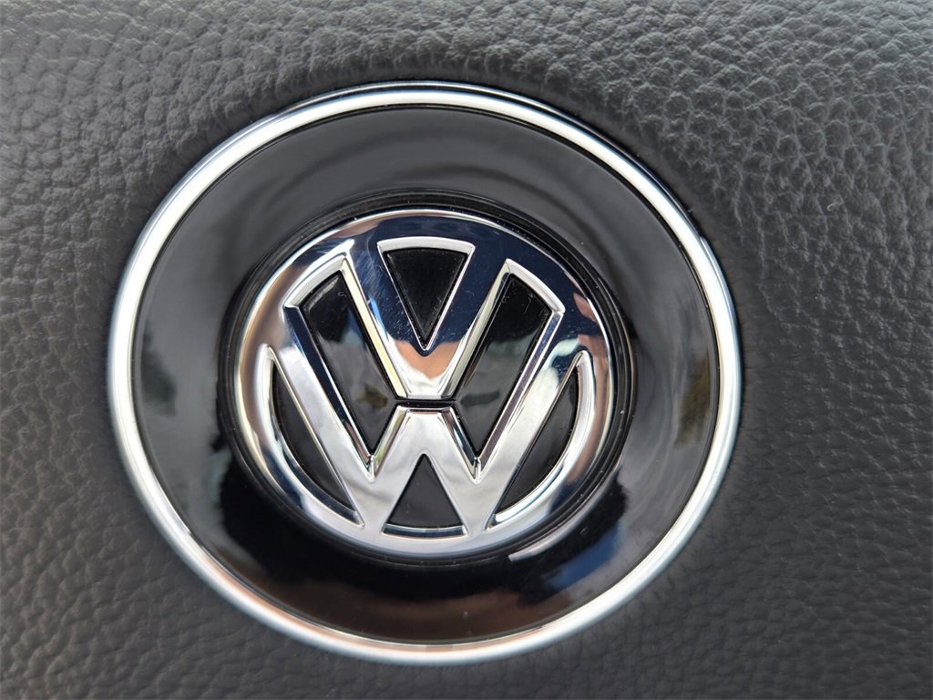 Certified 2020 Volkswagen Jetta R-Line image 28