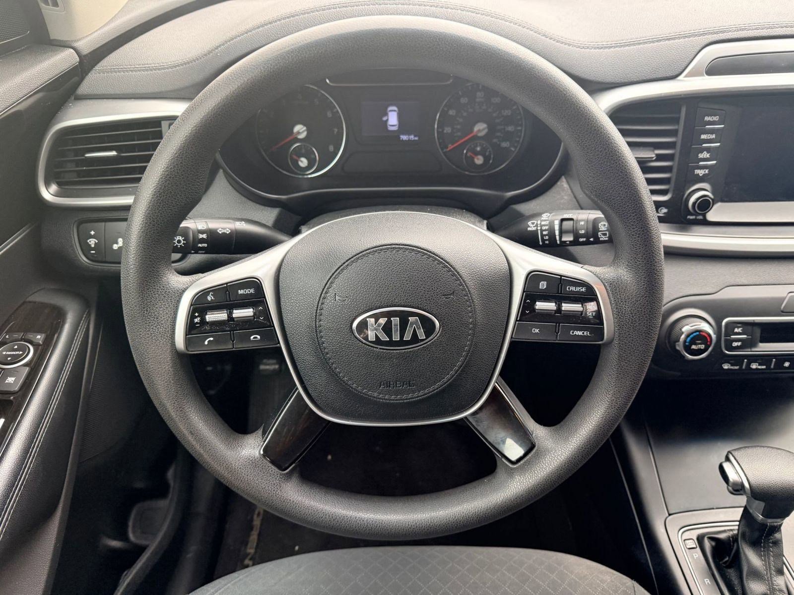 Used 2019 Kia Sorento LX V6 image 11