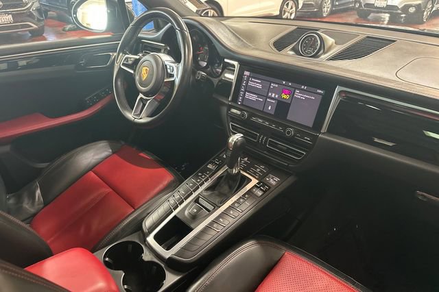 Used 2021 Porsche Macan image 19