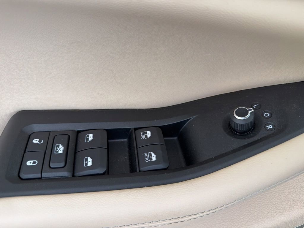 Used 2023 Jeep Grand Cherokee 4WD 4xe w/ Luxury Tech Group II image 15