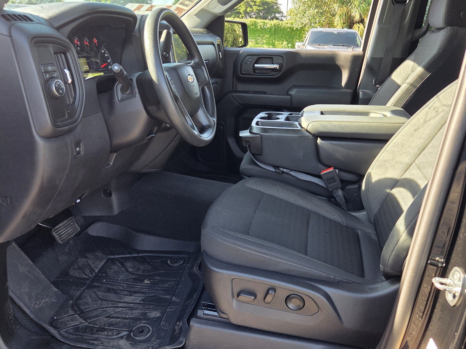 Certified 2023 Chevrolet Silverado 1500 Custom RWD image 9