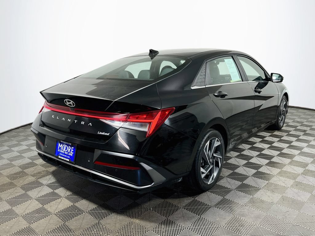 Used 2024 Hyundai Elantra Limited FWD image 7