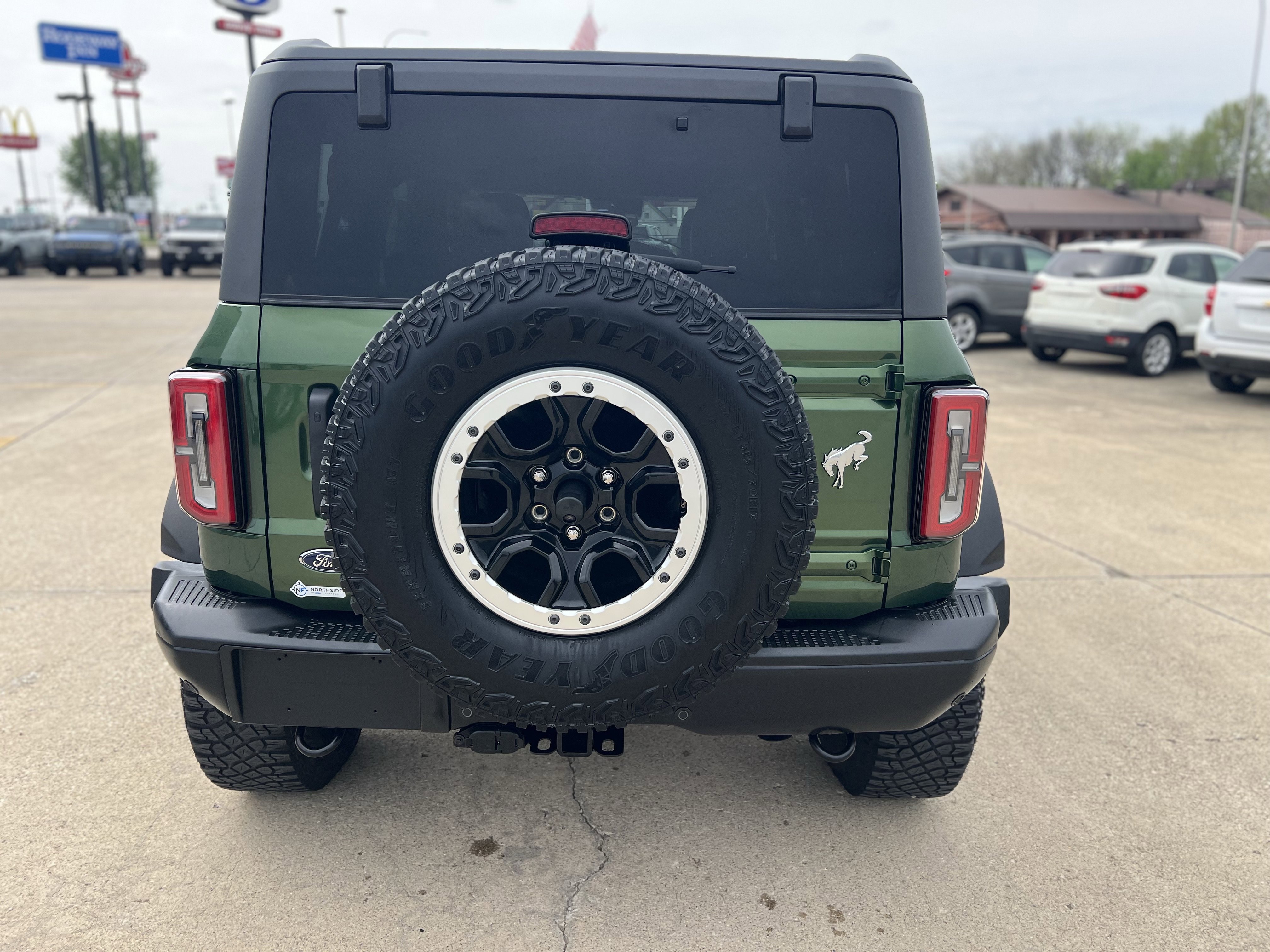 Used 2023 Ford Bronco Badlands AWD/4WD image 6