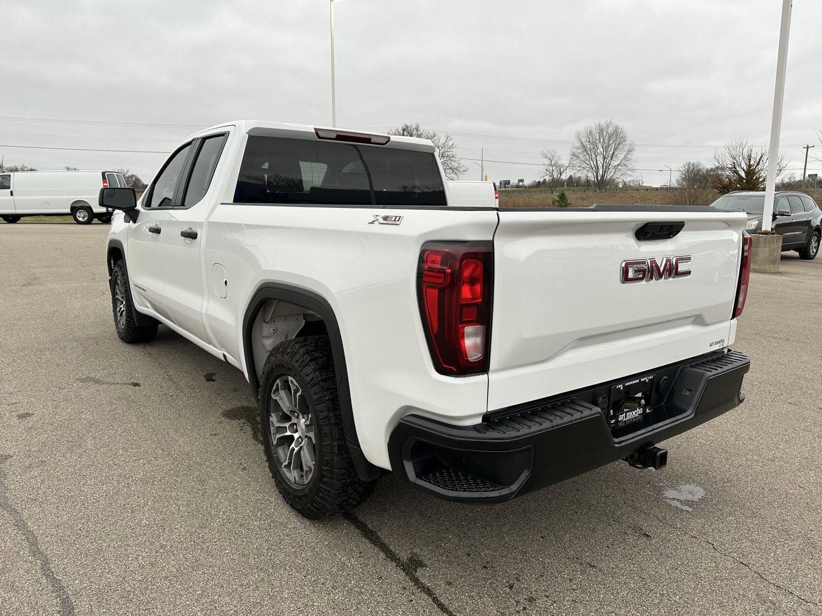 Used 2023 GMC Sierra 1500 Pro w/ Pro Value Package image 3