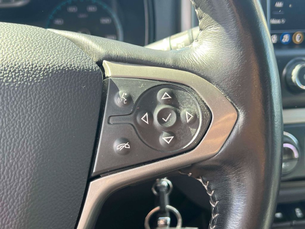 Used 2022 Chevrolet Colorado Z71 AWD/4WD image 23