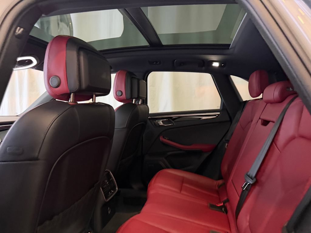 Certified 2026 Porsche Macan S AWD/4WD image 25
