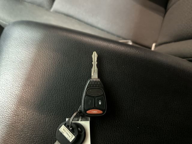 Used 2007 Mitsubishi Raider LS RWD image 29