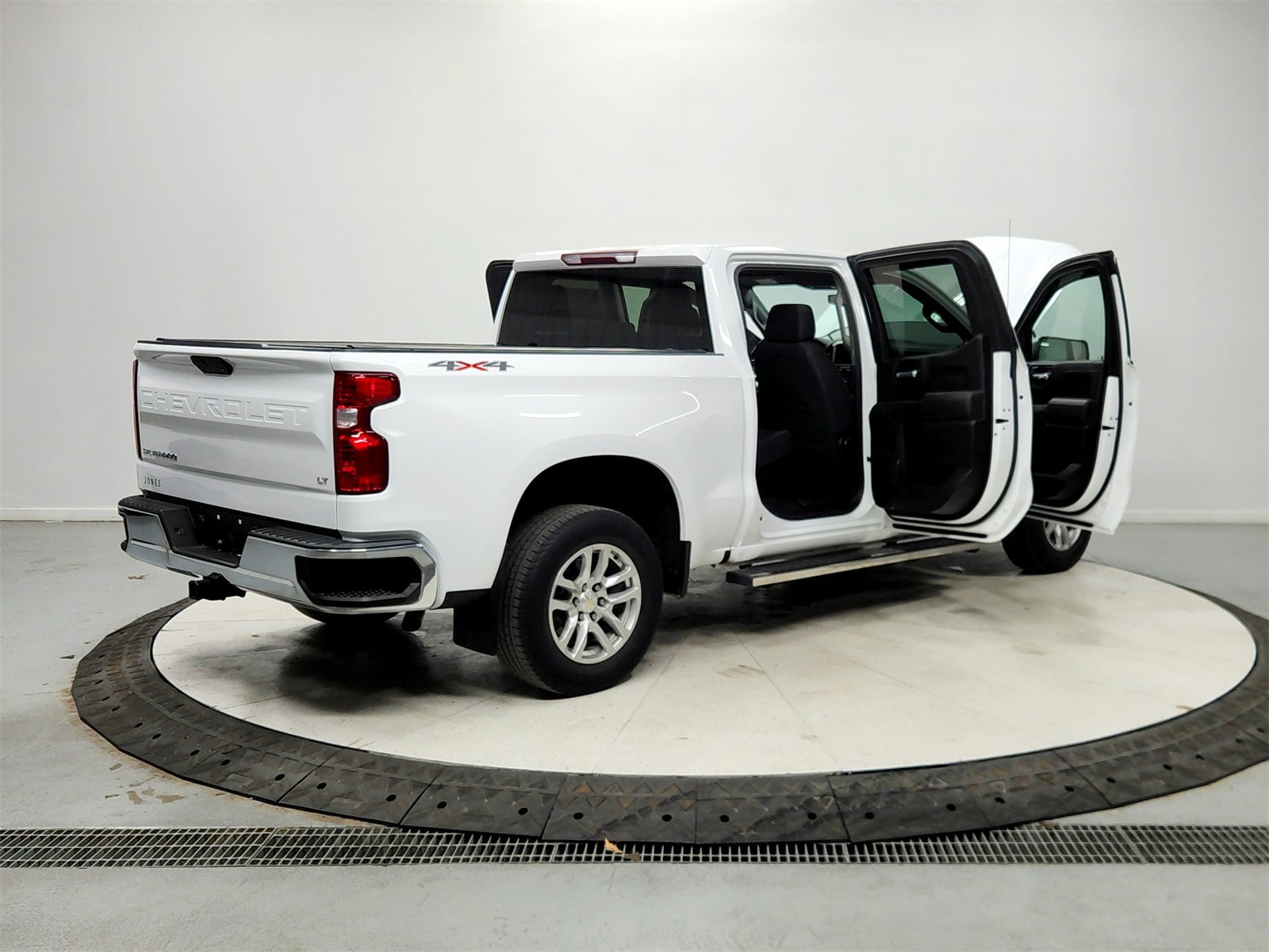 Used 2021 Chevrolet Silverado 1500 LT image 15