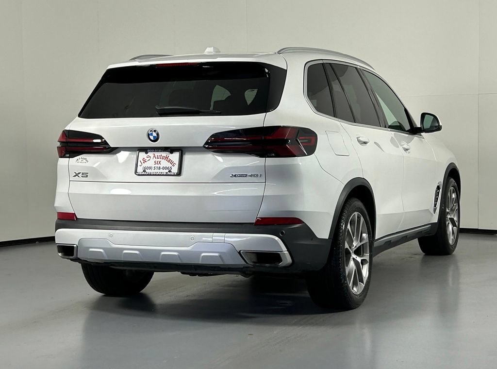 Used 2024 BMW X5 xDrive40i w/ Premium Package AWD/4WD image 8