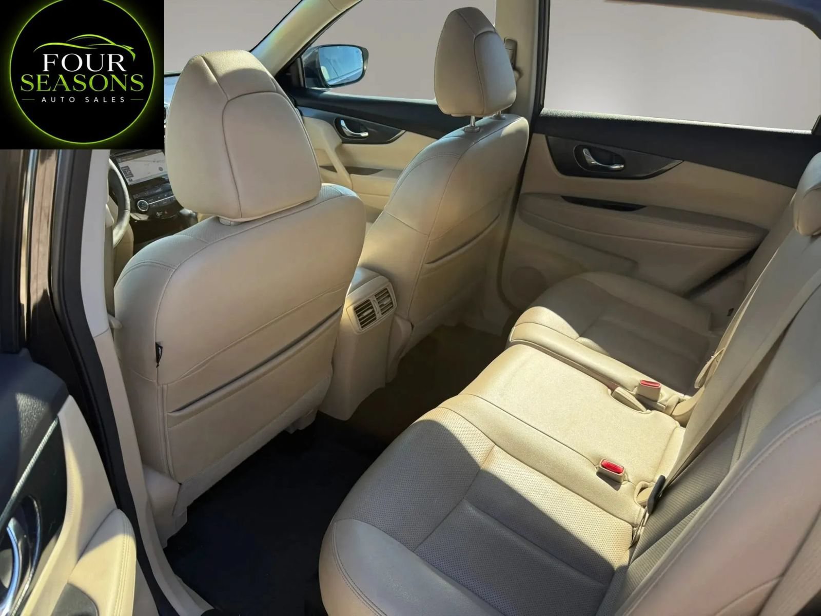 Used 2016 Nissan Rogue SL w/ SL Premium Package FWD image 9