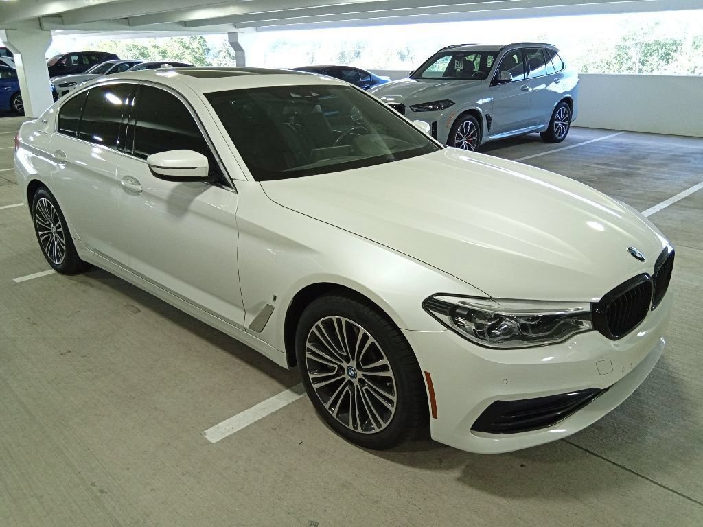 Used 2019 BMW 530e xDrive w/ Convenience Package AWD/4WD image 3