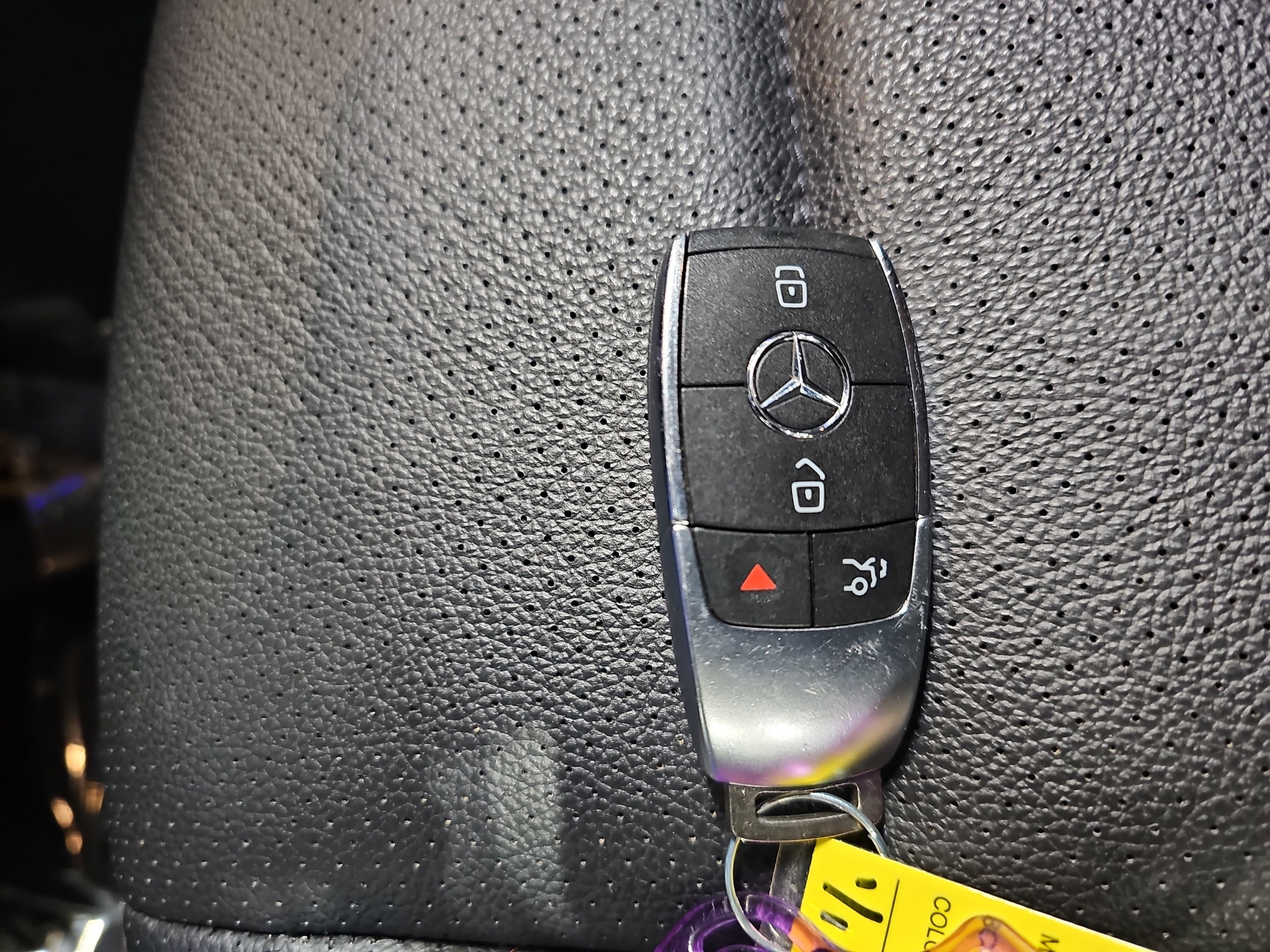 Used 2020 Mercedes-Benz GLS 450 4MATIC image 37
