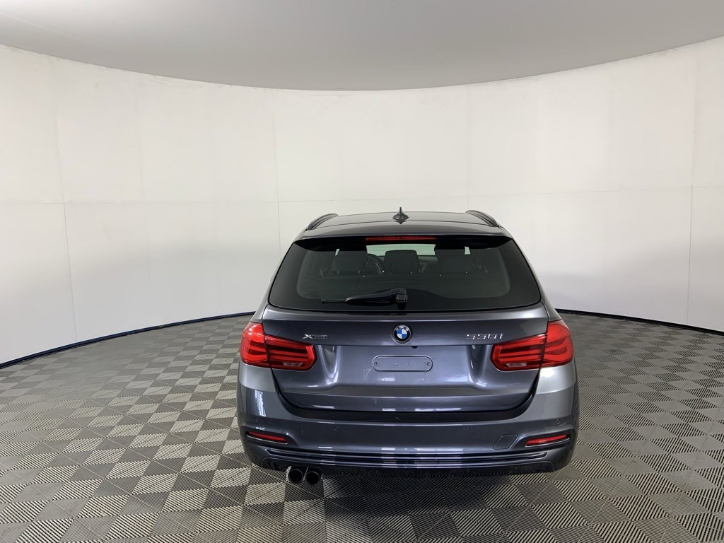 Used 2017 BMW 330i xDrive Wagon w/ Premium Package image 8