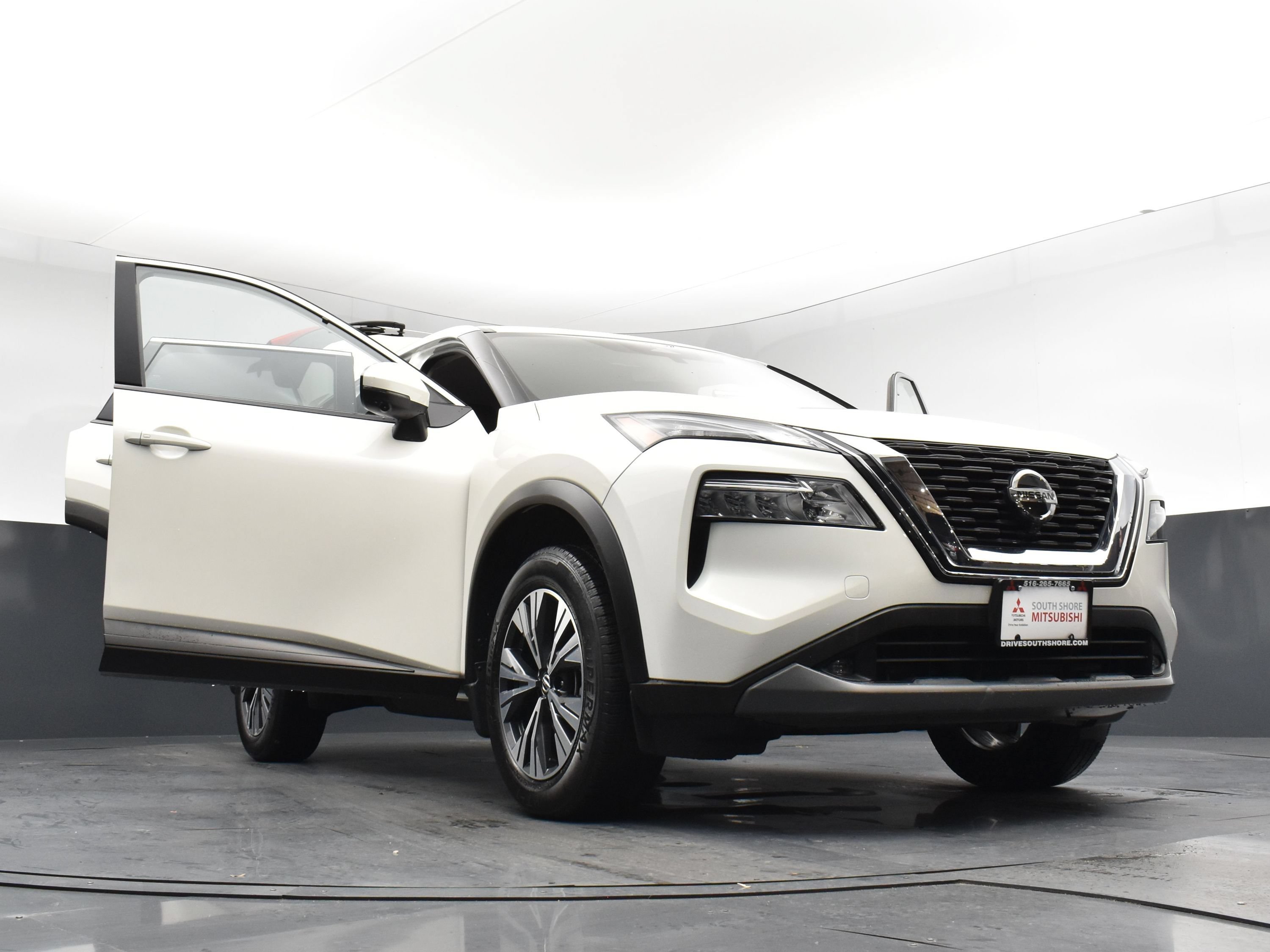 Used 2021 Nissan Rogue SV AWD/4WD image 27