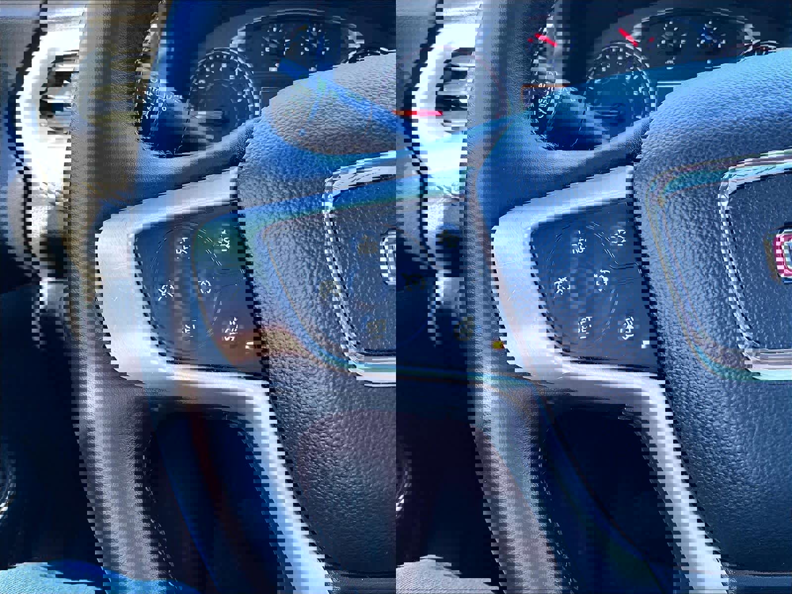 Used 2023 GMC Acadia SLT w/ Elevation Edition image 24