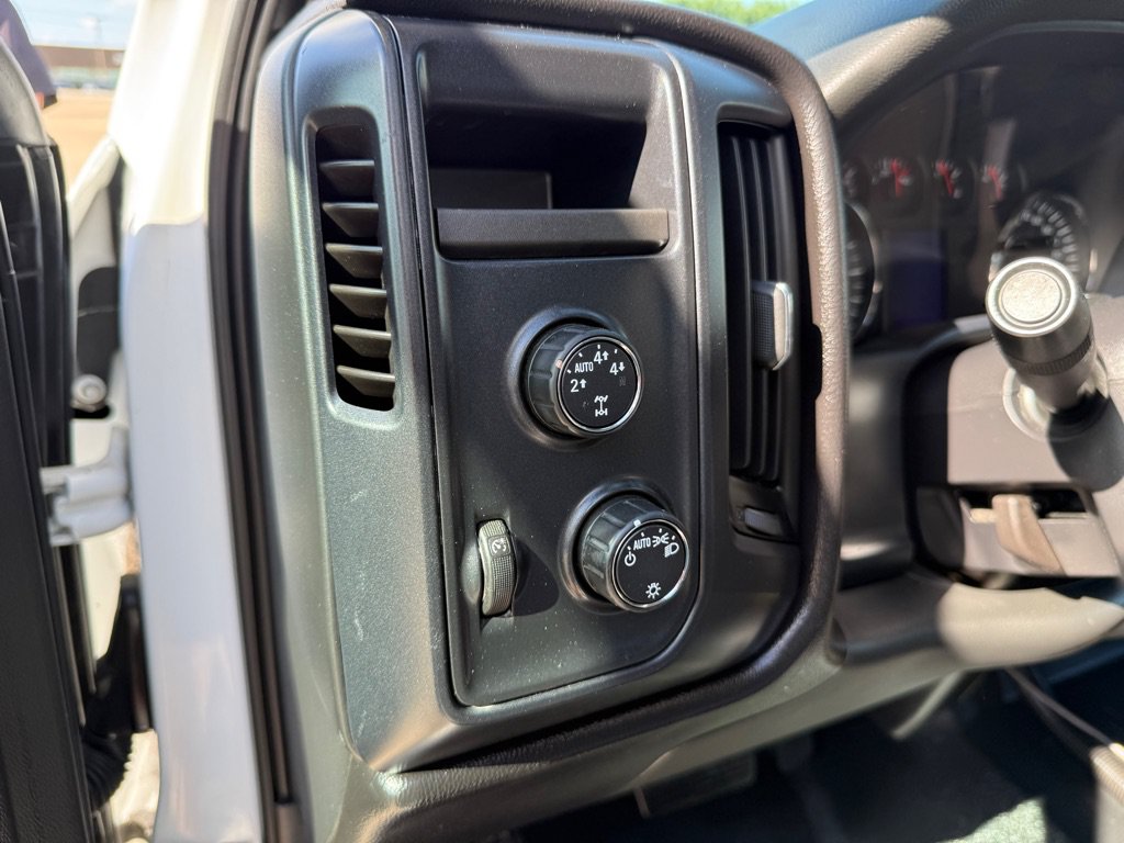Used 2016 Chevrolet Silverado 1500 W/T AWD/4WD image 19