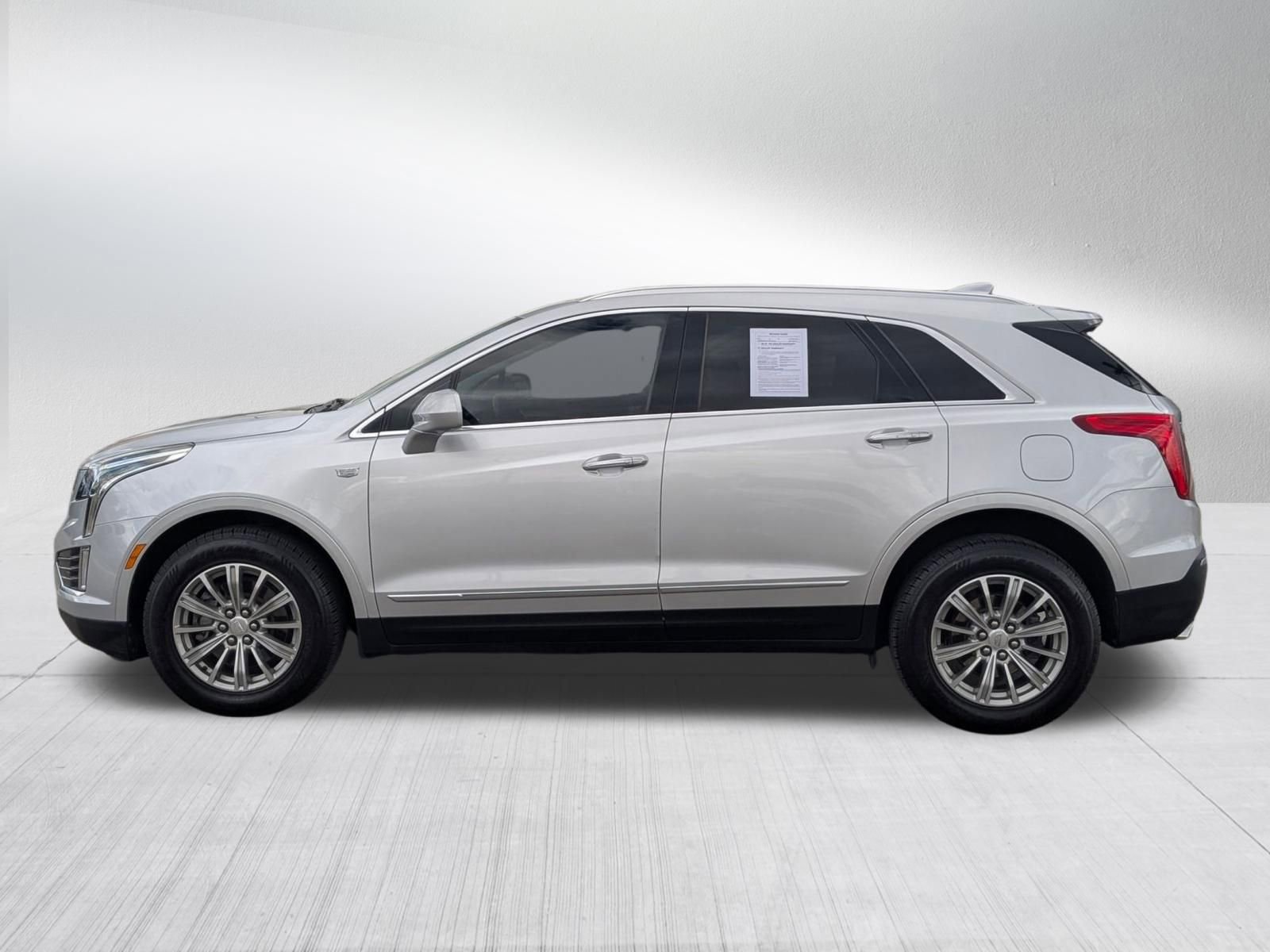 Used 2019 Cadillac XT5 Luxury FWD image 2