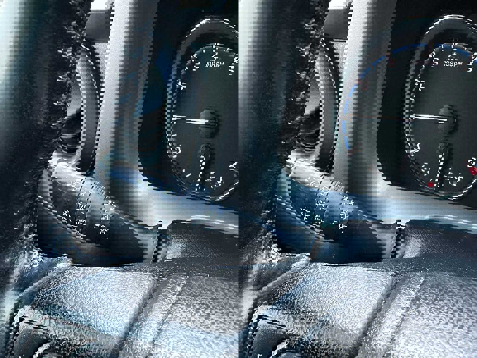 Used 2017 Toyota RAV4 Limited image 35