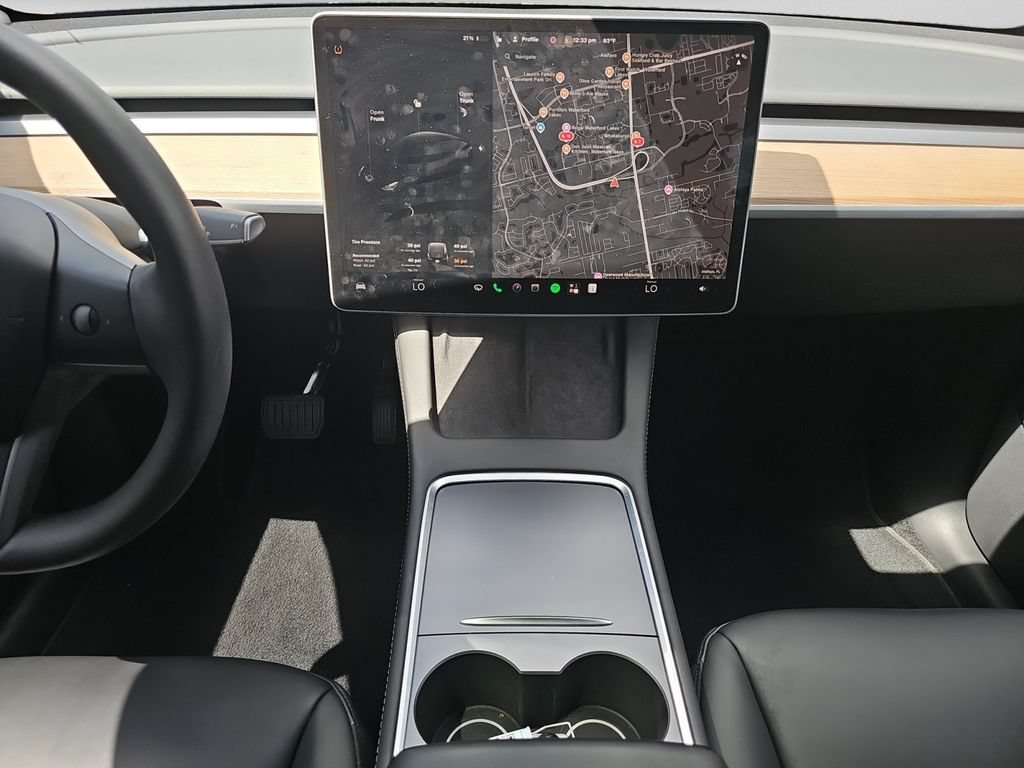 Used 2025 Tesla Model Y Long Range RWD image 15