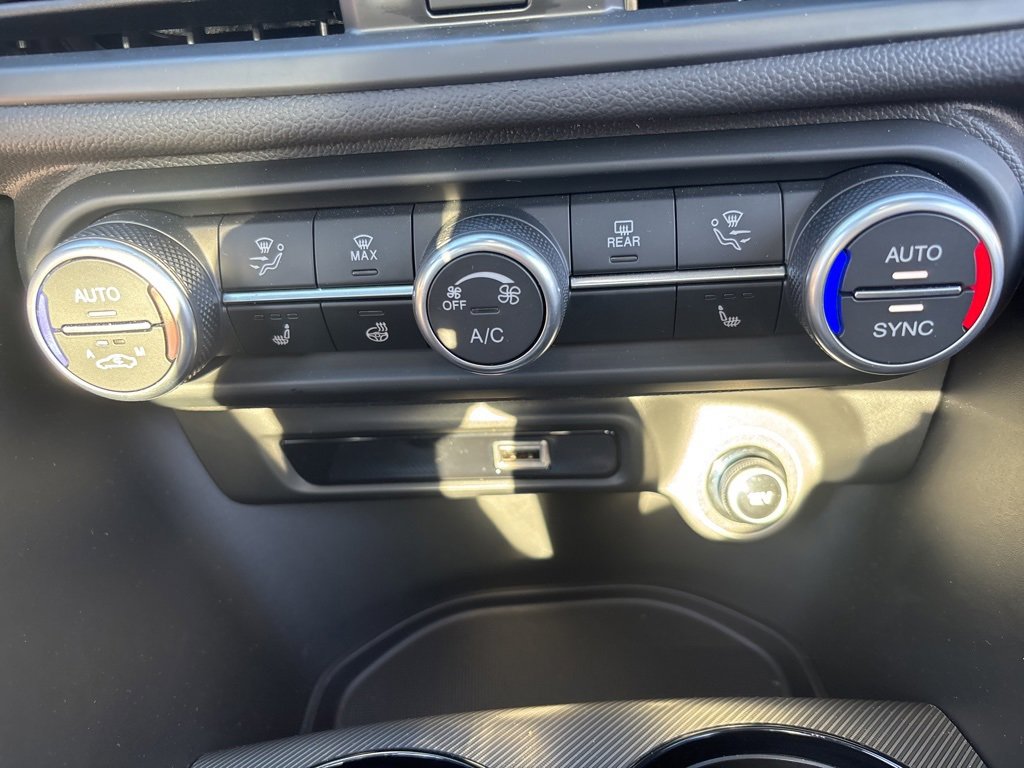 Used 2024 Alfa Romeo Giulia Ti image 30