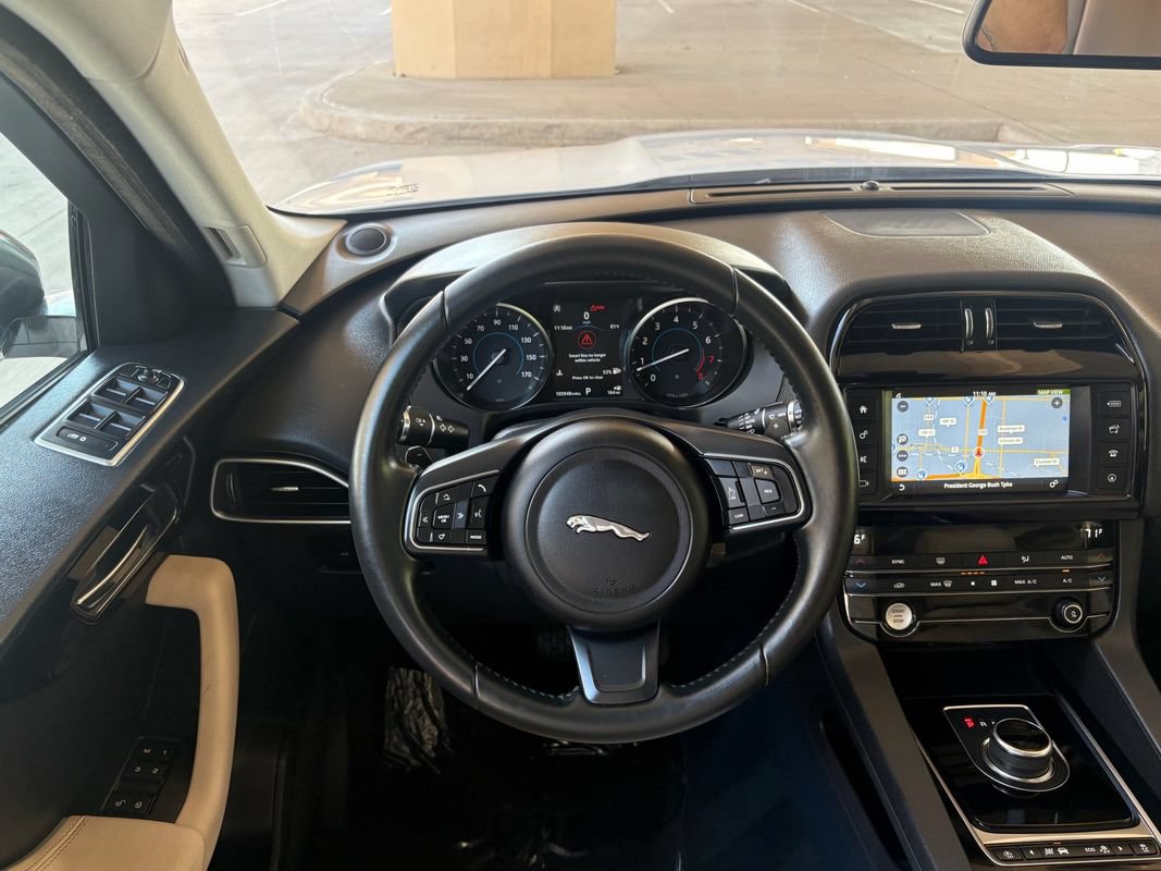 Used 2018 Jaguar F-PACE Premium AWD/4WD image 10