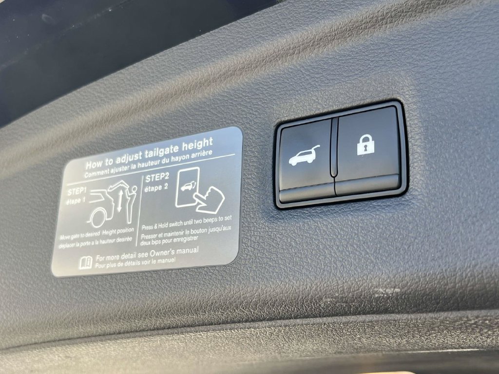 Used 2024 INFINITI QX50 Sensory AWD/4WD image 11