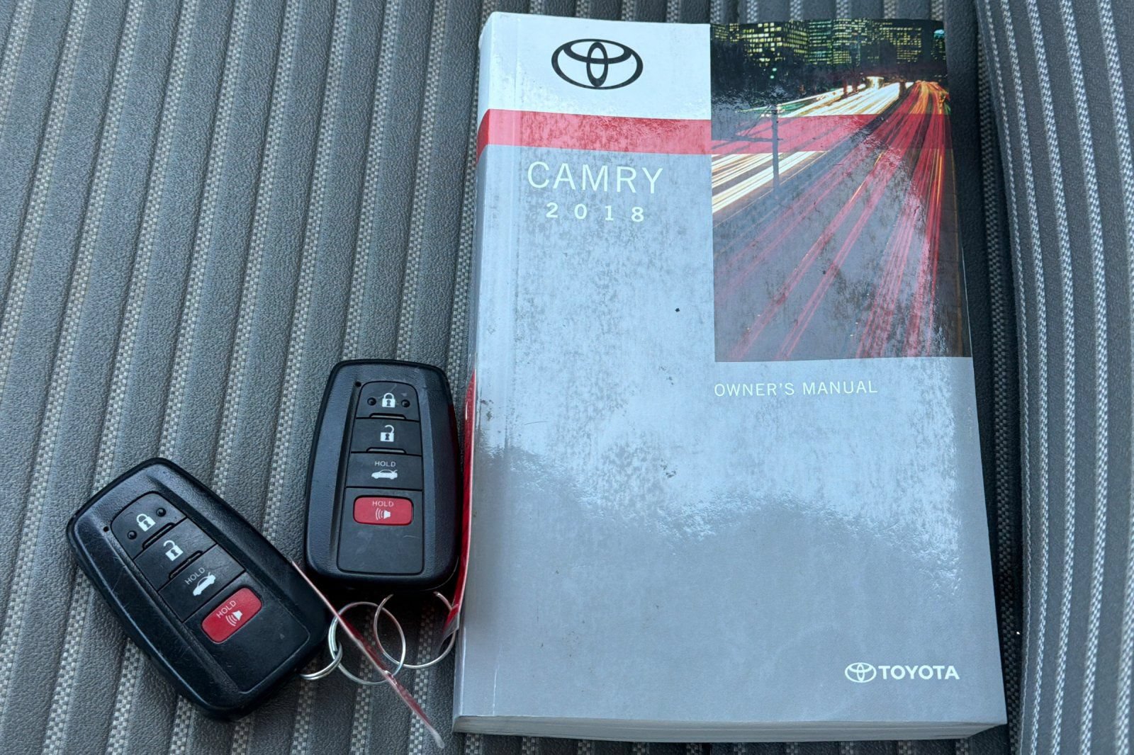 Used 2018 Toyota Camry SE w/ Moonroof Package FWD image 11