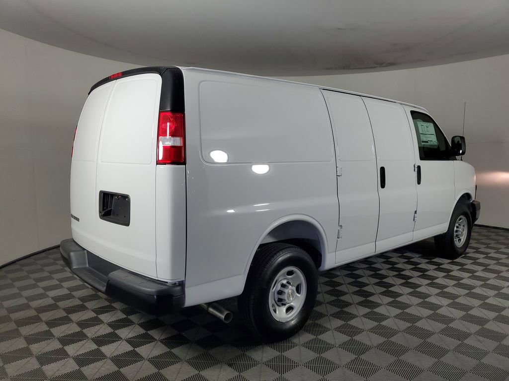 New 2026 Chevrolet Express 2500 RWD image 4