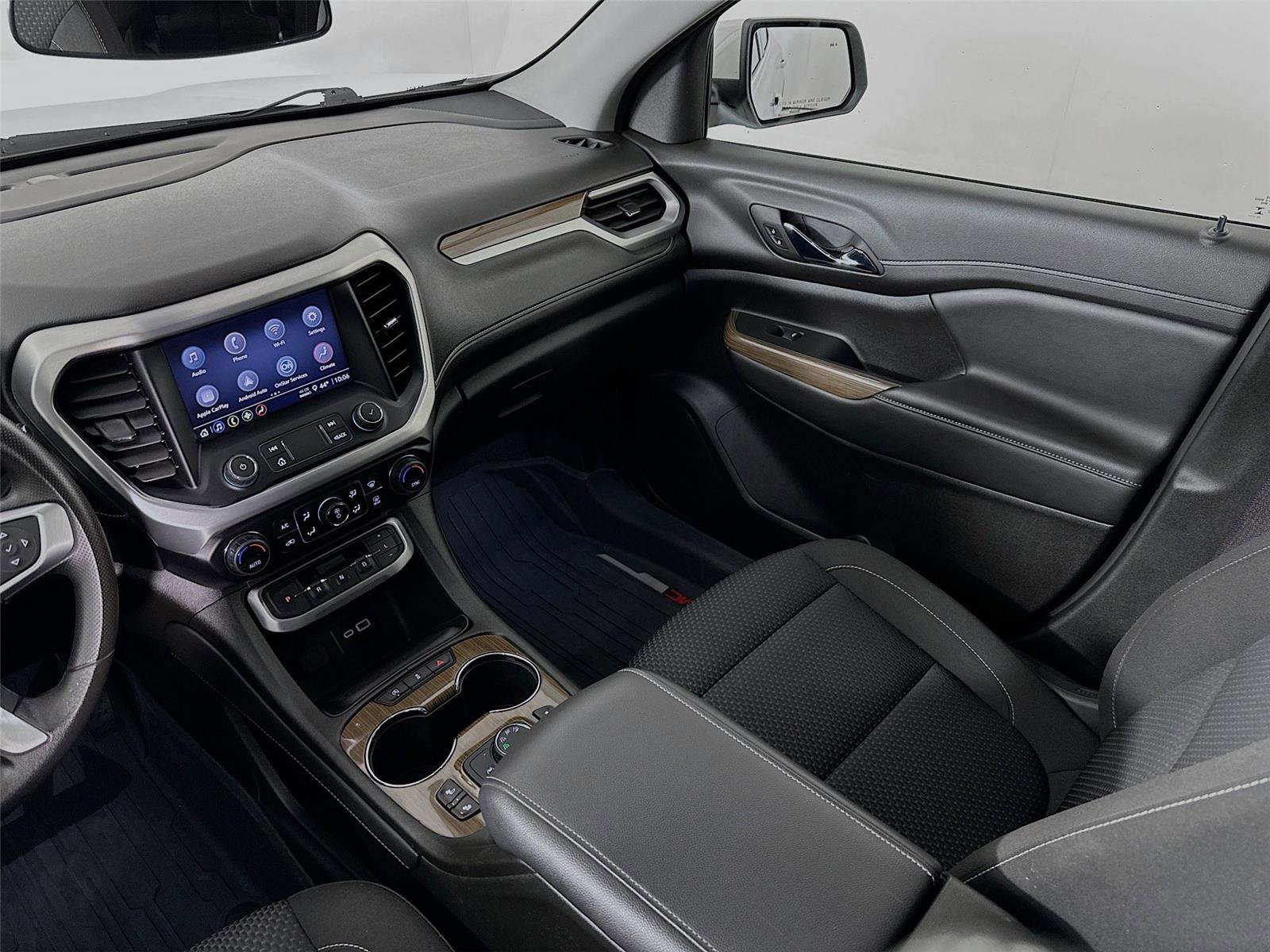 Used 2023 GMC Acadia SLE w/ Driver Convenience Package image 24