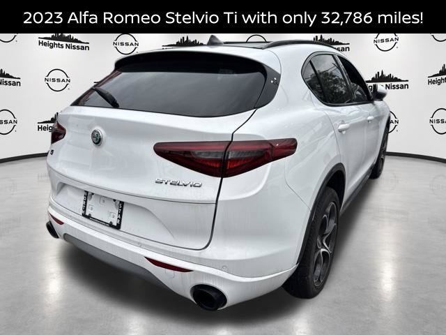 Used 2023 Alfa Romeo Stelvio Ti AWD/4WD image 7