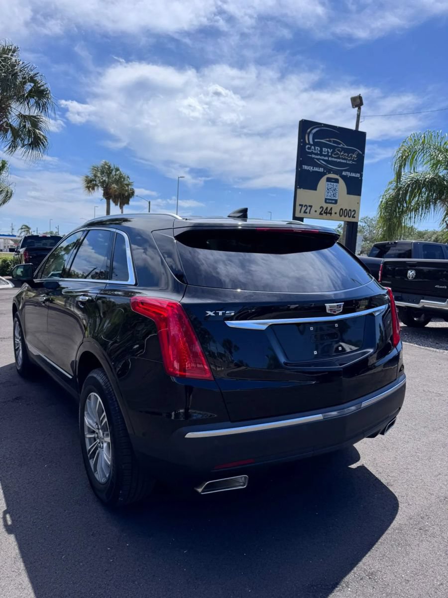 Used 2017 Cadillac XT5 Luxury w/ Driver Awareness Package FWD image 7