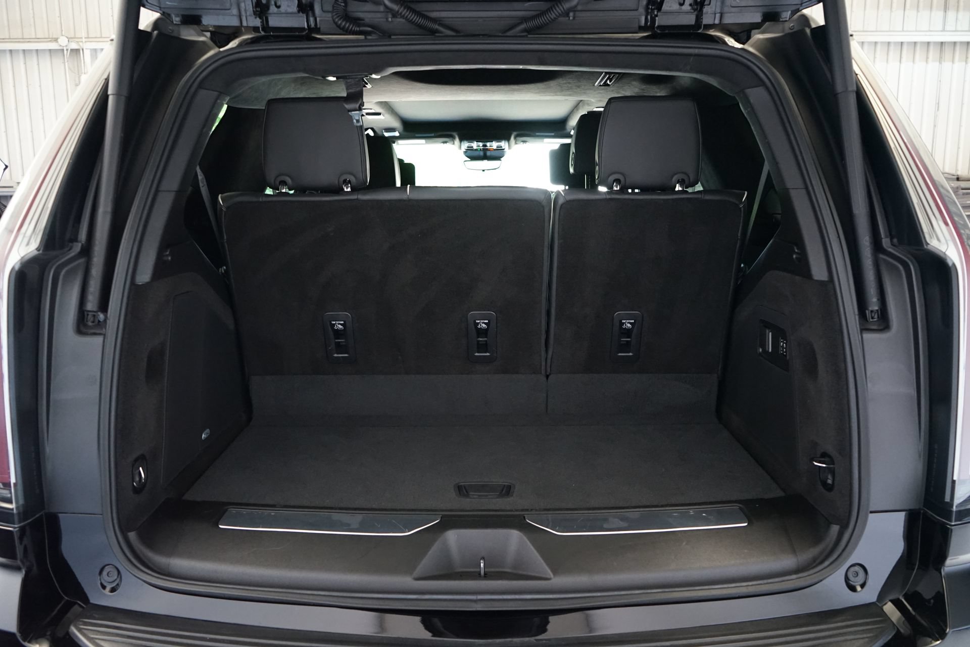 Used 2025 Cadillac Escalade V AWD/4WD image 45