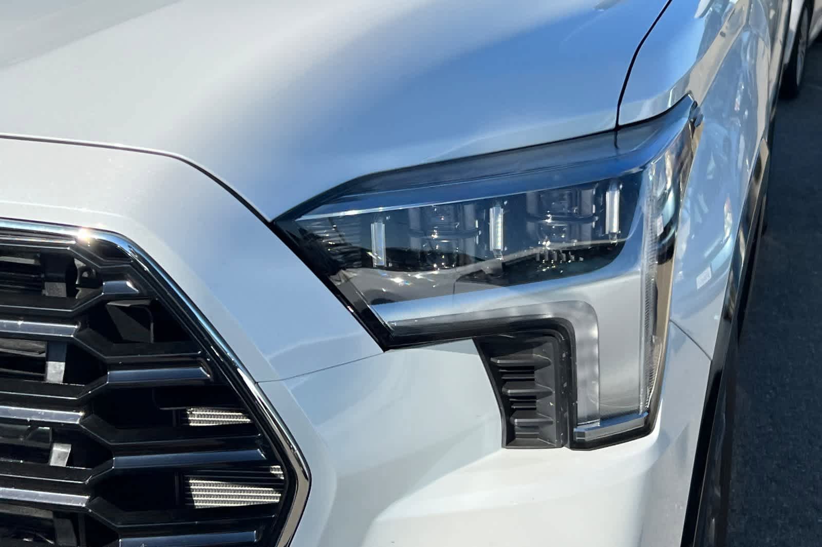 Used 2024 Toyota Sequoia Platinum AWD/4WD image 11