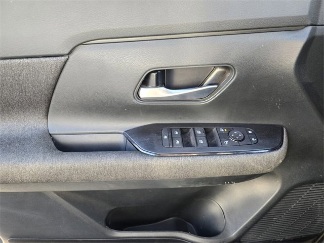 Certified 2025 Nissan Kicks SV w/ Illumination Package image 29