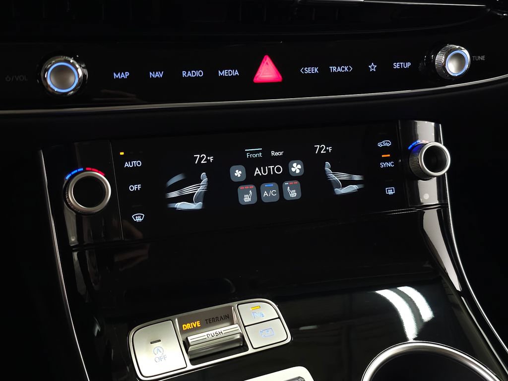 New 2026 Genesis GV70 2.5T AWD/4WD image 23