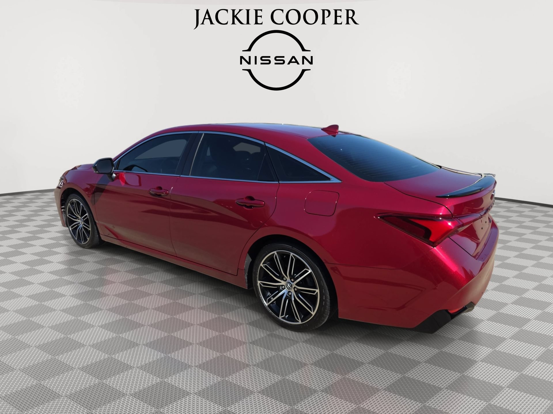 Used 2020 Toyota Avalon XSE FWD image 7