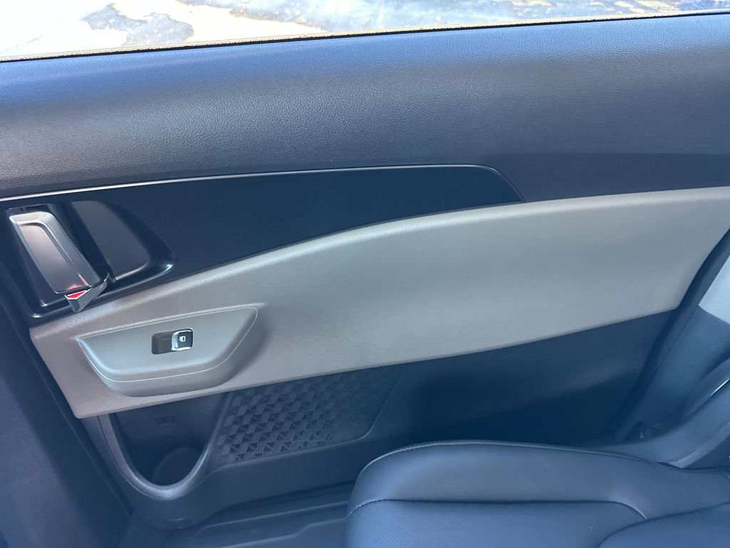 New 2026 Kia Carnival FWD image 14