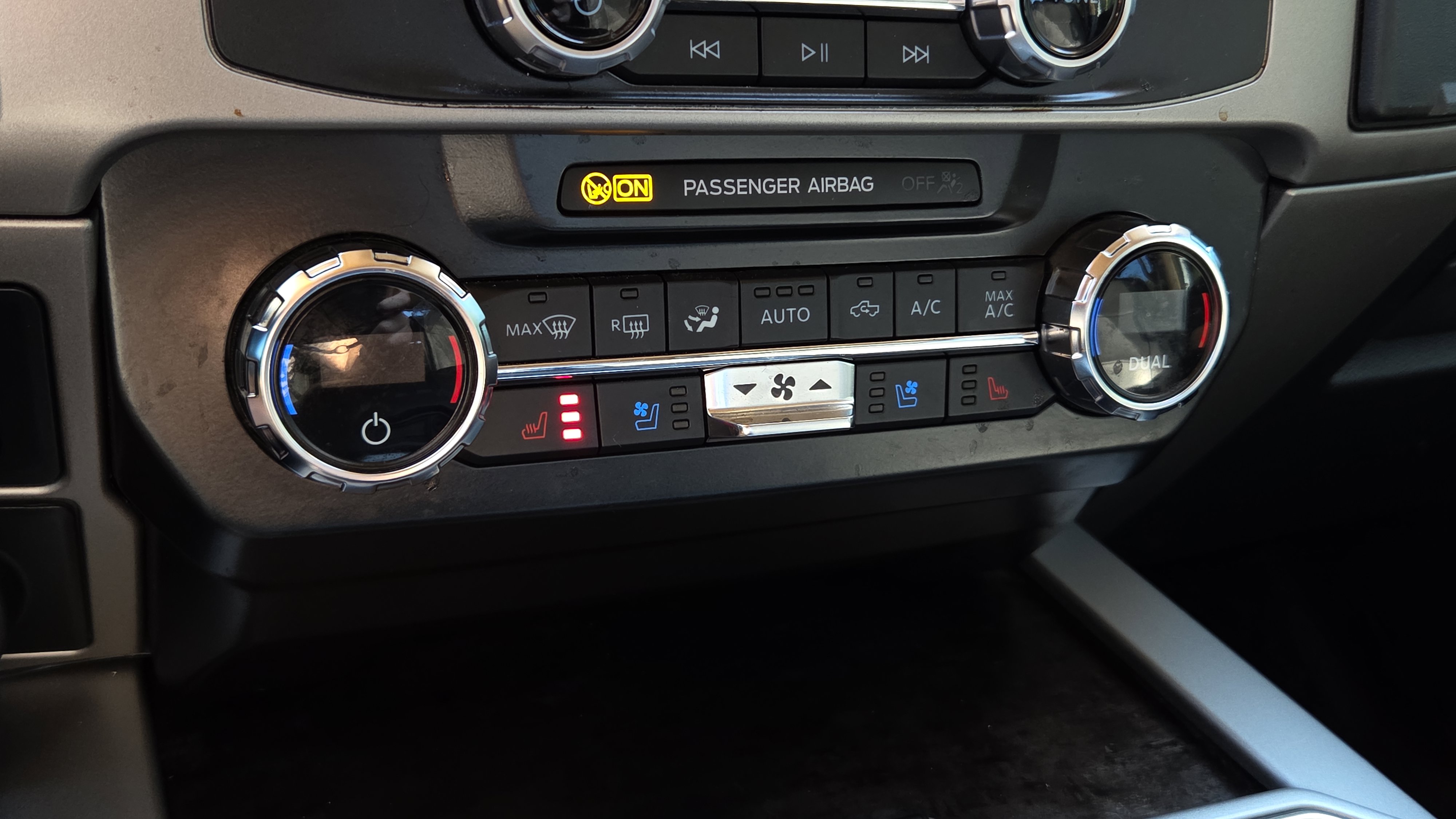 Used 2022 Ford F250 Lariat w/ Lariat Ultimate Package image 24