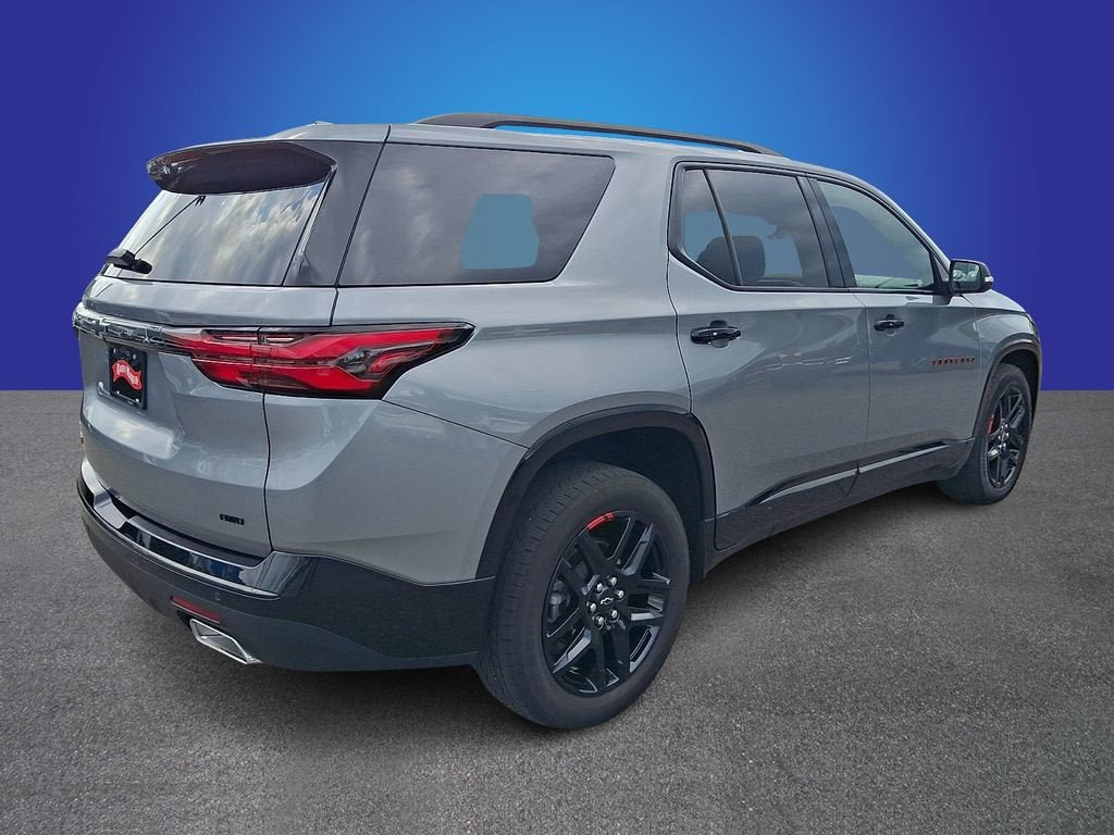 Used 2023 Chevrolet Traverse Premier w/ Redline Edition AWD/4WD image 4