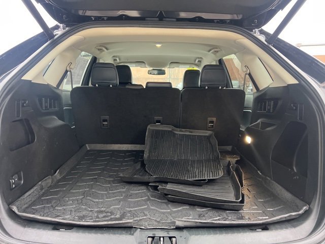 Used 2023 Ford Edge SEL w/ Sport Appearance Package image 15