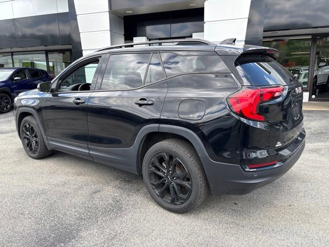 Used 2020 GMC Terrain SLE w/ Driver Convenience Package AWD/4WD image 3