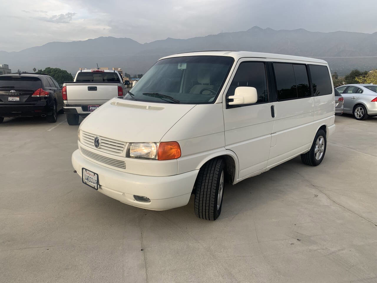 Used 2002 Volkswagen Eurovan MV image 3