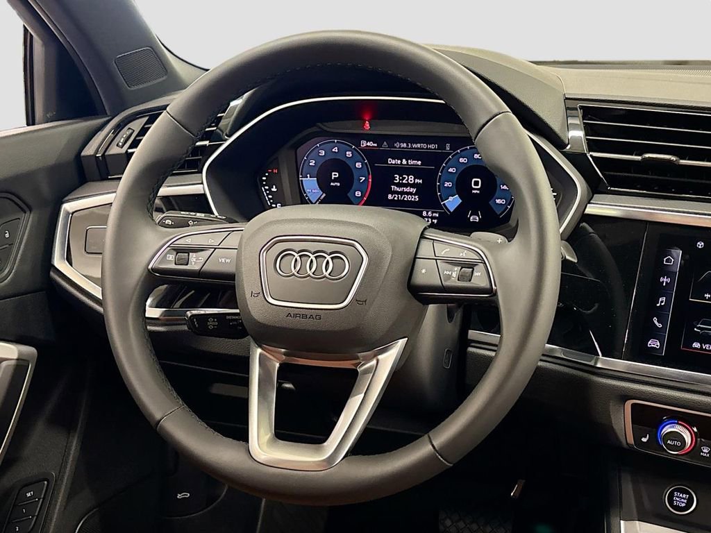 Used 2025 Audi Q3 2.0T Premium Plus w/ Premium Plus Package image 18