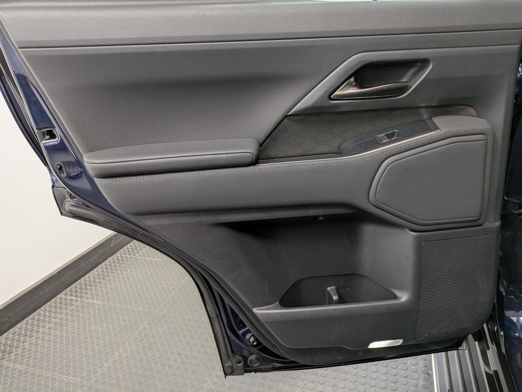 Used 2024 Lexus GX 550 image 21