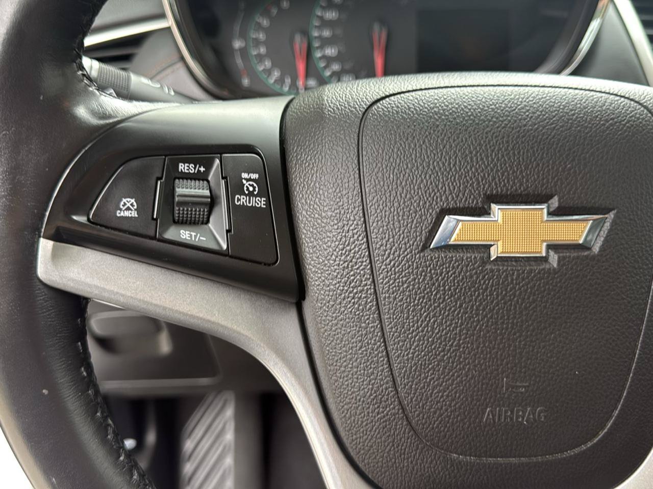 Used 2019 Chevrolet Trax LT w/ LT Convenience Package AWD/4WD image 18