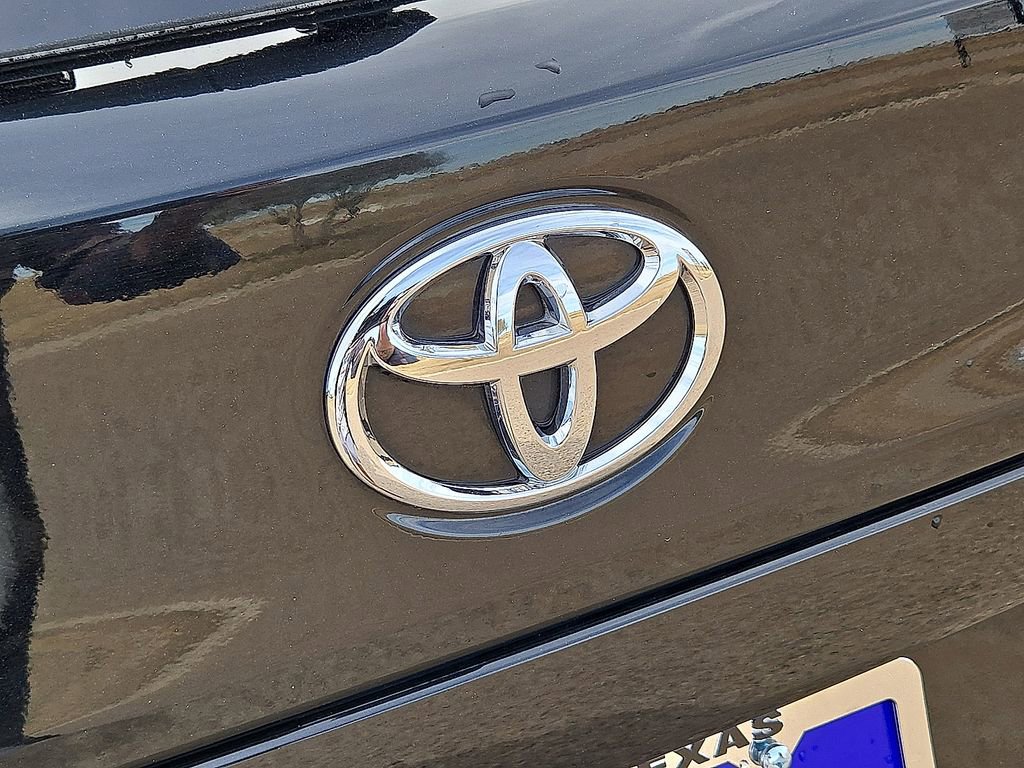 Used 2023 Toyota Corolla Cross LE image 13